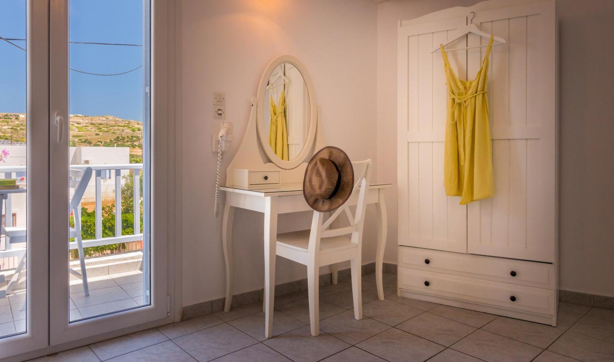 Aeolis Hotel Adamantas  Ngoại thất bức ảnh